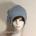 Load image into Gallery viewer, Milling knit hat with corsage